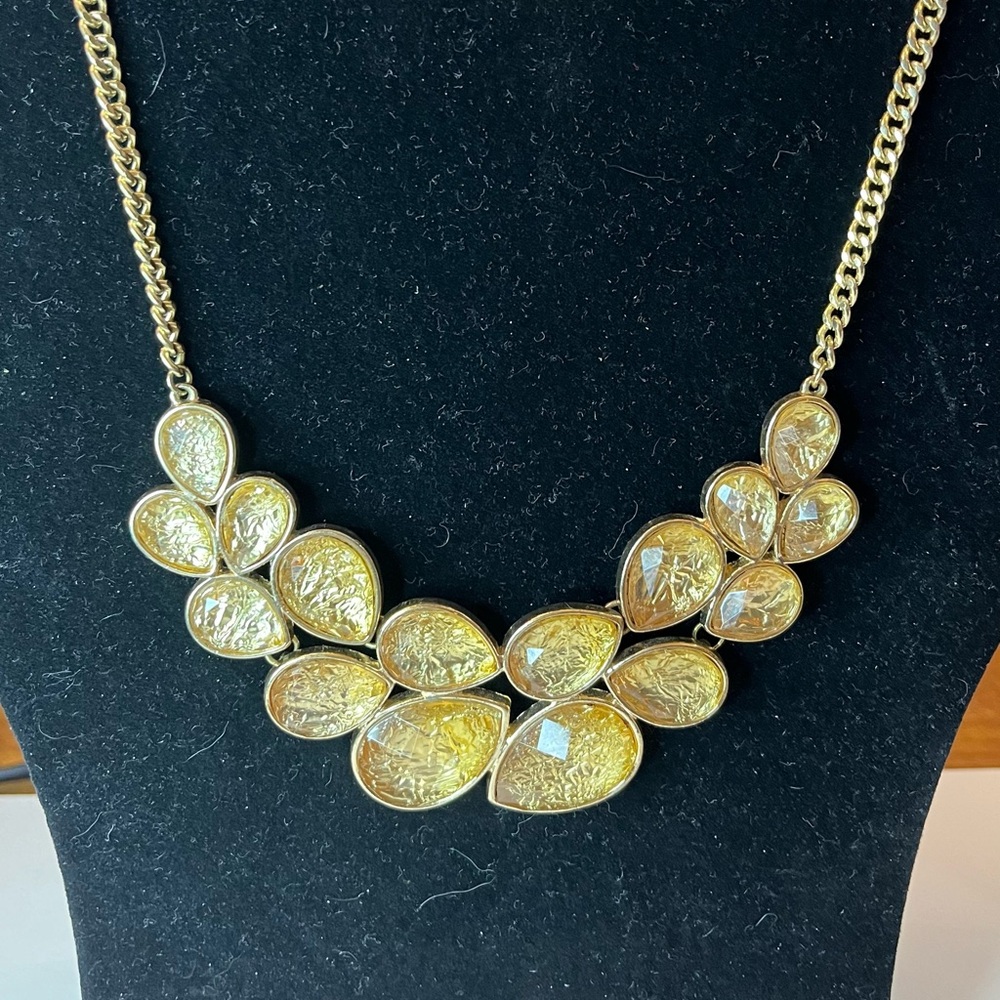 Choker style necklace